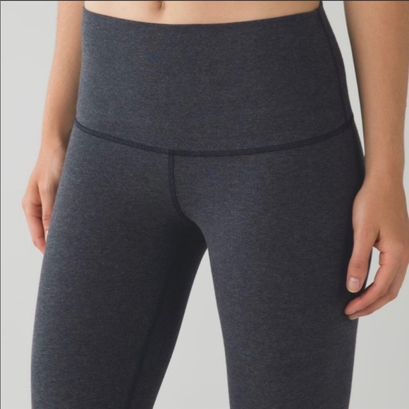 Lululemon Crop Cotton Wunder Under Grey - Picture 2 of 11